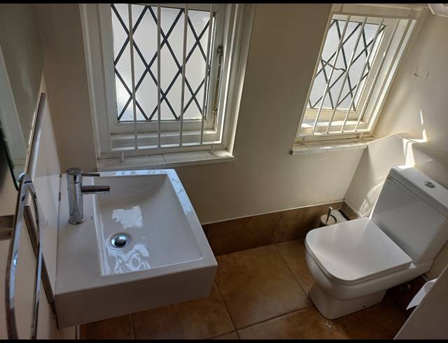 5 BEDROOM HOUSE TO LET IN MORNINGSIDE